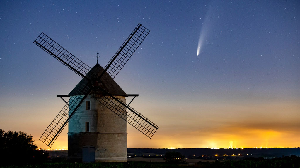 La comète Tsuchinshan-ATLAS pourrait être brillante et visible à l’œil nu cet automne